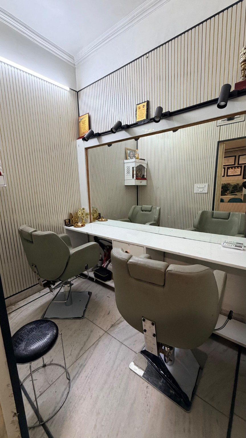 Inside MAKEUP KI पाठशाला 2