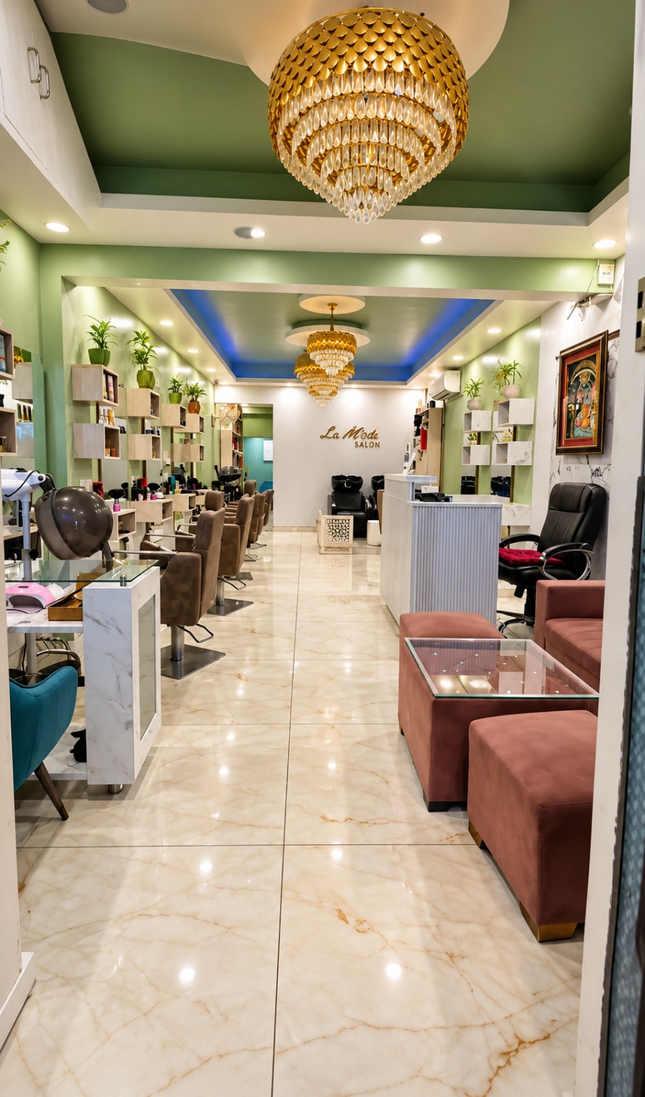 Inside La Mode 2
