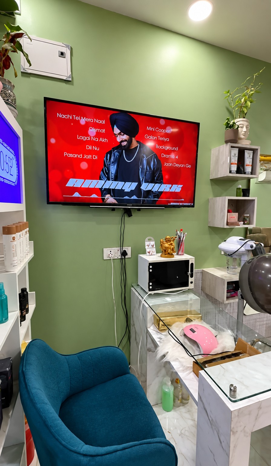 Inside La Mode 3